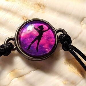 💜 Disney Bracelet Peter Pan purple 3" stretches 4.5" Adjustable raw hide